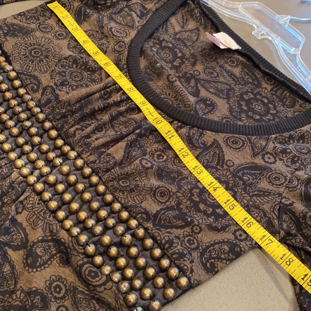 Embellished Banded Top - Picture 6 of 9